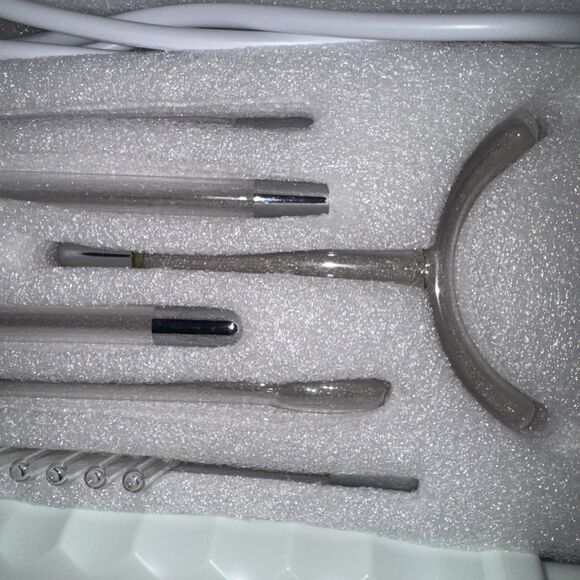 Pure Daily Care NuDerma Professional Ne+Ar Skin Therapy Wand w 6 Fusion Used - Picture 10 of 15